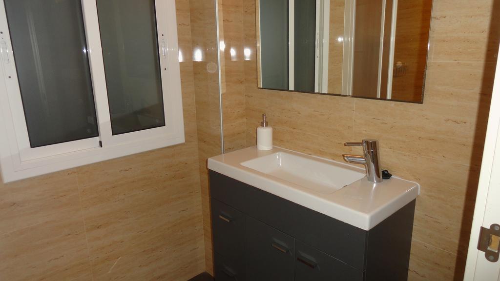 Apartamento zona playa de San Sebastian Sitges Habitación foto
